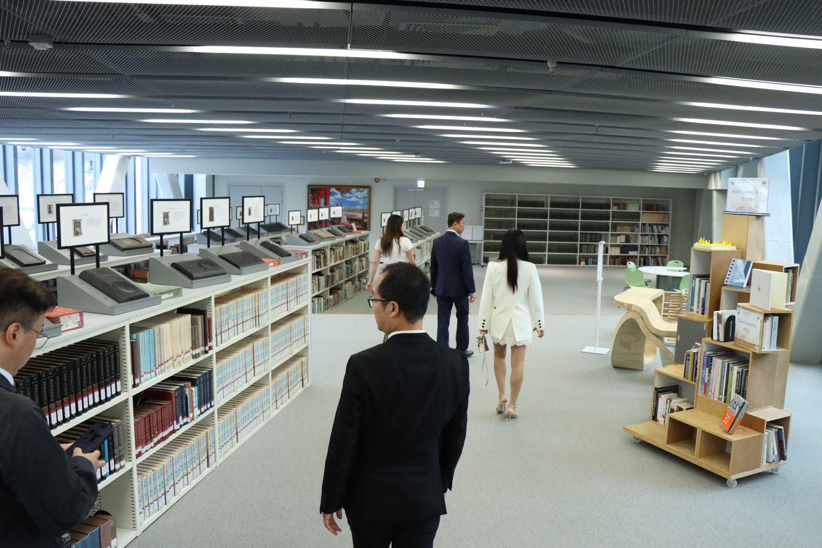 Visit to Kong Mou Sum Library